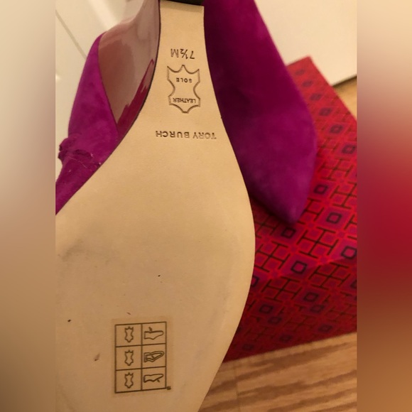 TORY BURCH SCULPTED WEDGE ANKLE BOOT - Picture 9 of 9